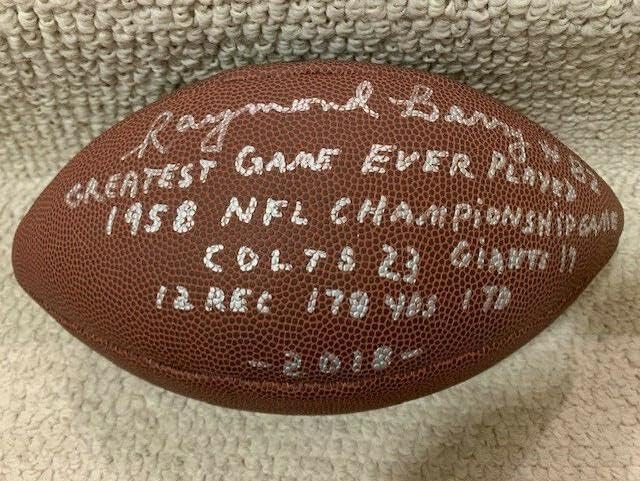 Реймънд Бери Собственоръчно Подписани с пълен размер на Футболна топка 1958 Greatest Game Stats Jsa - Футболни топки